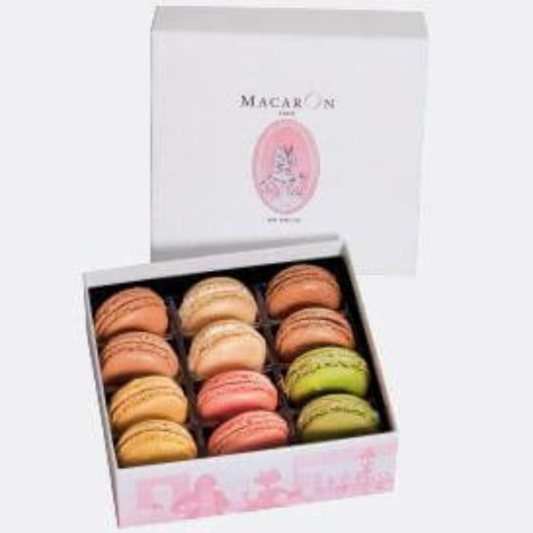 Medium Luxury Gift Box of Macarons