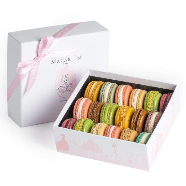 MacaronCafe-Medium-Luxury-Gift-Box-Manhattan