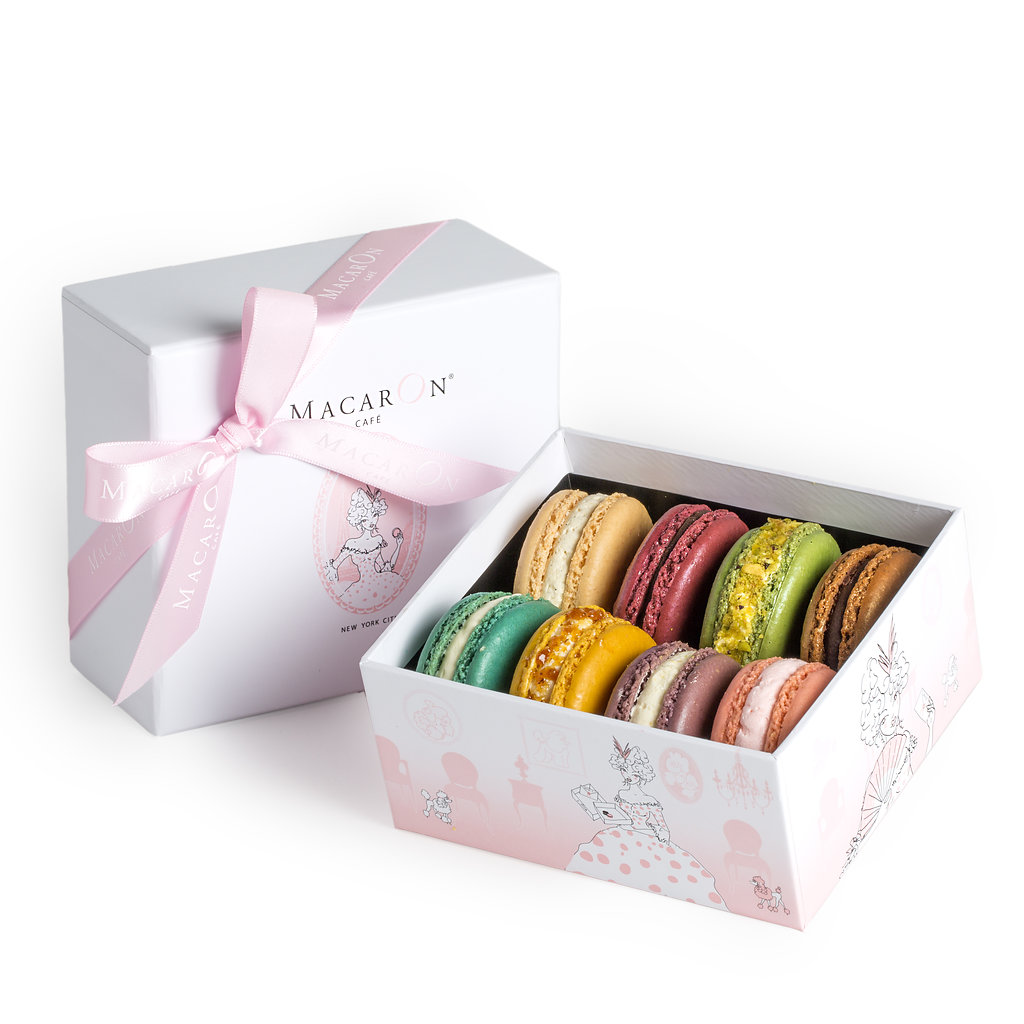 MacaronCafe-Small-Luxury-Gift-Box-Manhattan